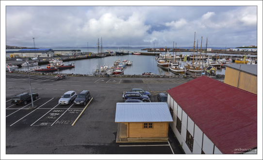 Скьяульванди - залив на севере Исландии. В переводе с исландского языка название залива означает «трепещущий», что может быть связано с землетрясениями в данной области.