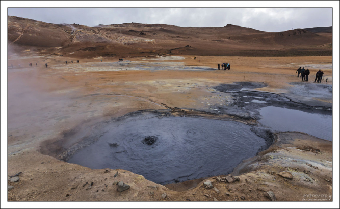 Горячие источники в геотермальной зоне Хверир.