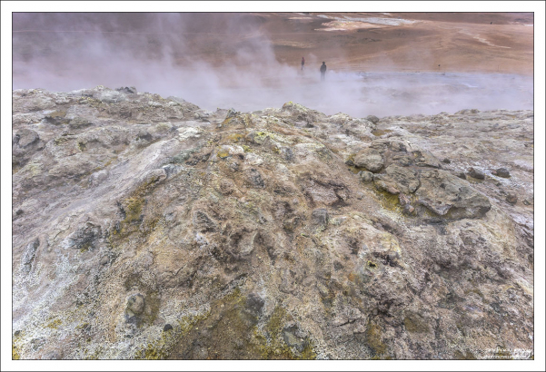 Безжизненный, лунный пейзаж в зоне Хверир.