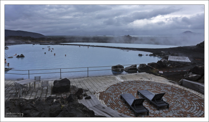 Водоснабжение лагуны идет прямо из скважины Национальной энергетической компании в Бьярнарфлаге.