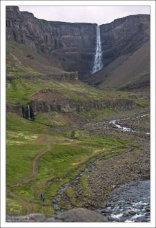 Хенгифосс – это третий по высоте водопад в Исландии (128 м), расположенный на самом востоке страны.