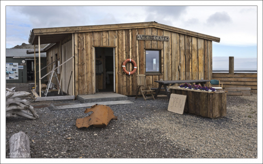Кафе "Viking" на полуострове Stokksnes.