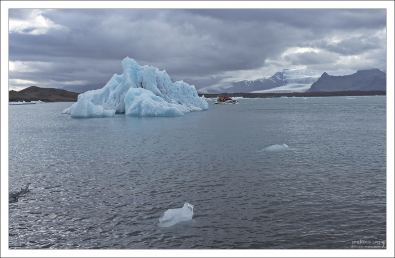 На сегодняшний день площадь лагуны составляет 18 кв. км.