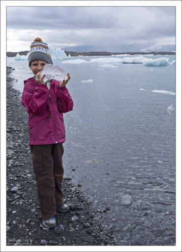 Саша с ледовым уловом.