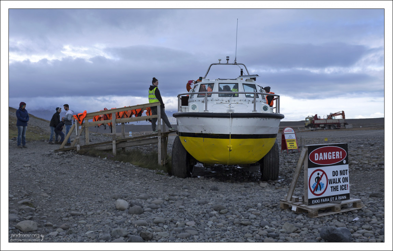 LARC-5 значит Lighter, Amphibious Resupply, Cargo, 5 ton, т.е. «Лёгкий, Амфибийный снабженческий, Грузовой, 5 тонн».