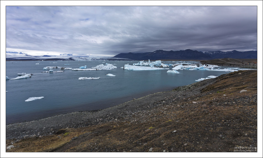 Начало 7-километровой тропы вдоль побережья Ледниковой лагуны.