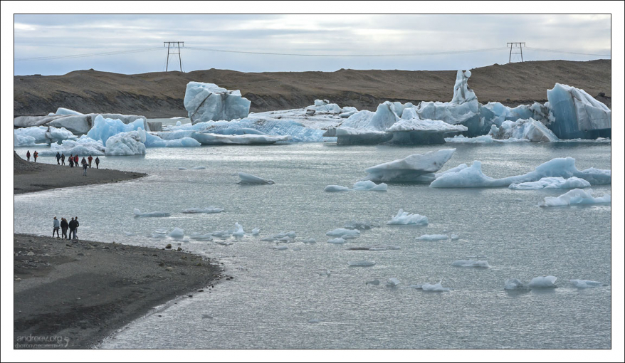 Айсберговая пробка перед выходом из лагуны.