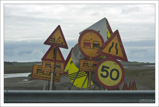 Дорожные знаки на любой вкус.