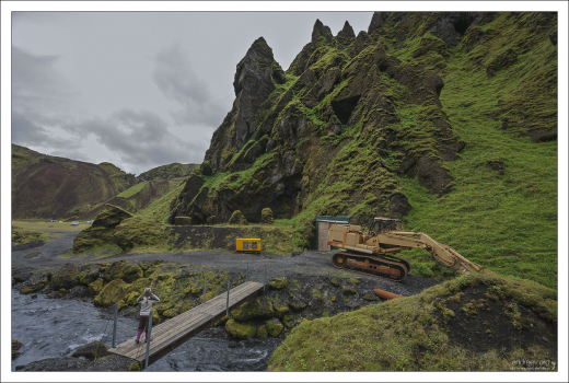 Небольшая гидроэлектростанция, дающая электричество в кемпинг.
