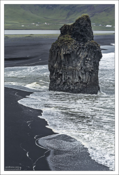 Базальтовые скалы Dyrhólaey.