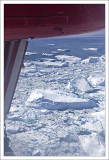 Гренландия – самый крупный остров на Земле, который, несмотря на близкое расположение к Северной Америке, принадлежит Дании.