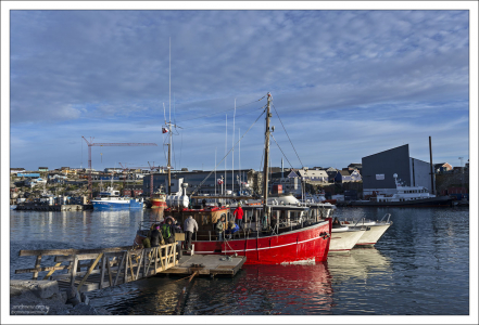 Бывшее научно-исследовательское судно 1960-х годов, переоборудованное для экскурсий.