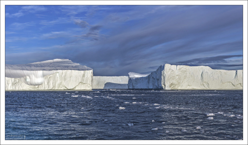 Айсберги столообразной формы.