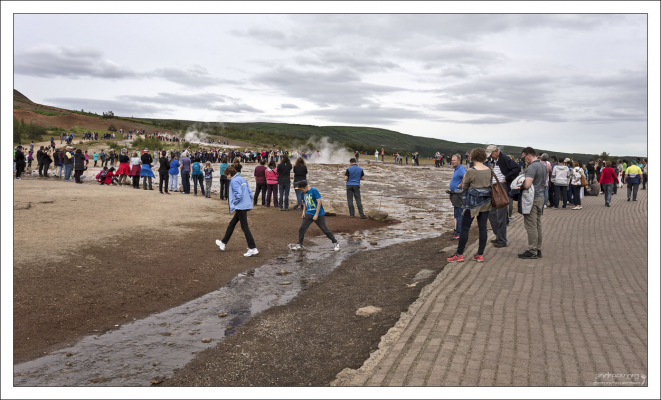 Гейзер Строккюр готовится к шоу.