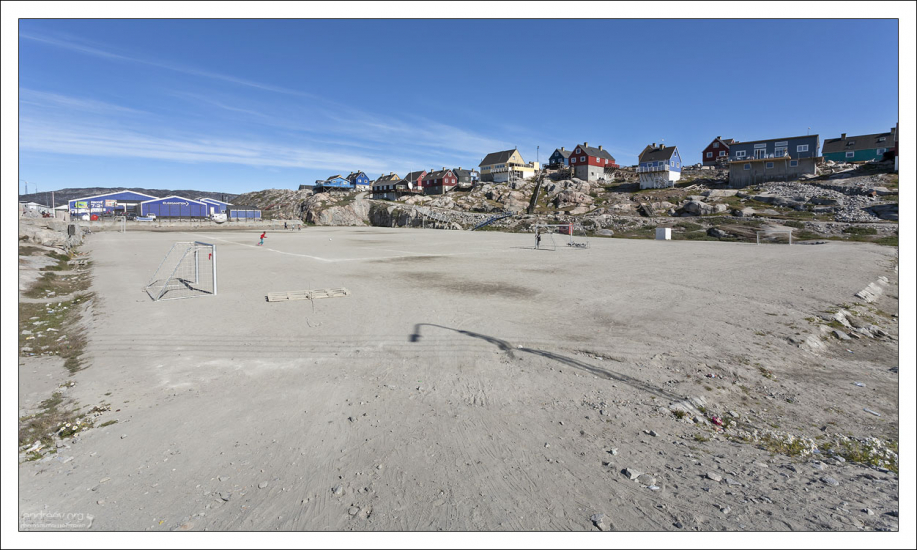 Гренландское футбольное поле без травы :)