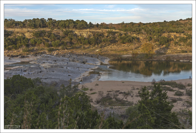 В парке Pedernales Falls, в 25 милях к западу от Остина.