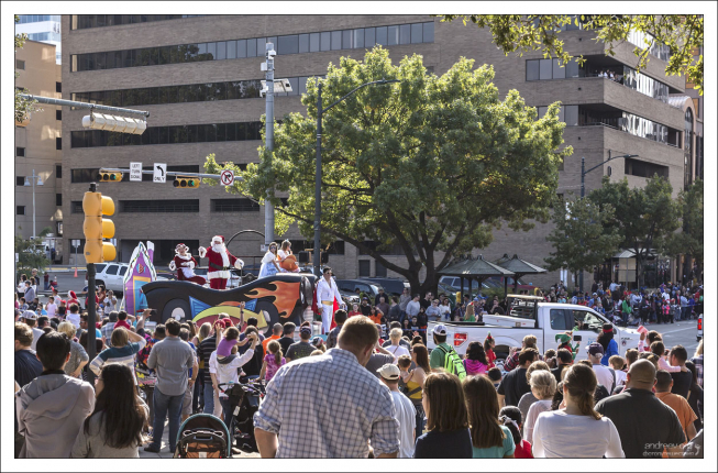 Снега нет, а Санта есть :)