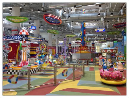 Детская зона в индийском торговом центре.