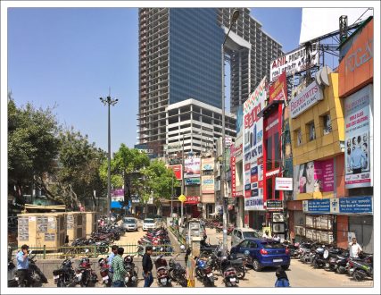 Стоянка мотоциклов.