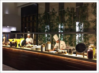 Повара в гостиничном ресторане "Sultan".