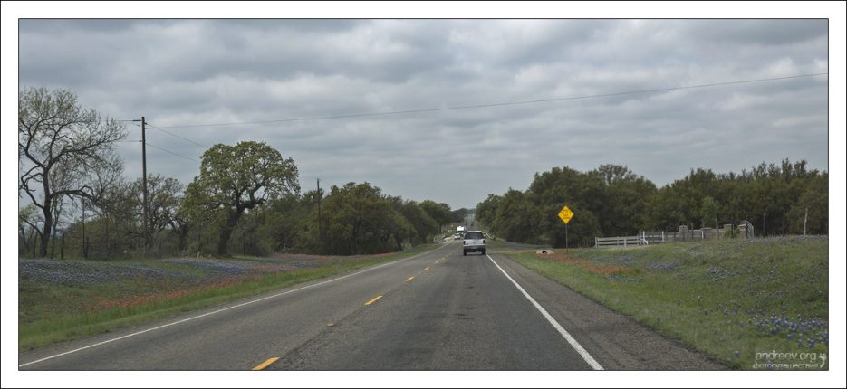 Типичная для сельского Техаса дорога.