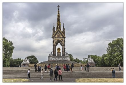 Мемориал принца Альберта (англ. Albert Memorial) — монумент в Кенсингстонском парке Лондона, Великобритания. Памятник был открыт королевой Викторией в честь своего супруга, принца-консорта Альберта, скончавшегося в 1861 году от тифа. Строительство обошлось государству в 120 000 фунтов стерлингов.