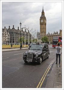 Лондонский черный кэб-такси (hackney carriage), модель LTI TX2 cab.