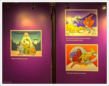 Версии исчезновения динозавров :)