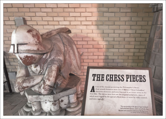 Киношные шахматы – это радиоуправляемые модели, которые не только двигались, но из взаправду взрывались.