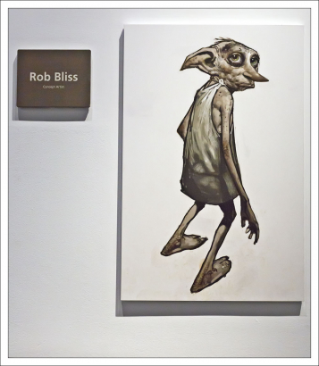 Художник Роб Блисс придумал внешний вид множества персонажей для саги, в том числе: Дементоров, Пожирателей смерти, Фестралов, эльфов Кричера и Добби.