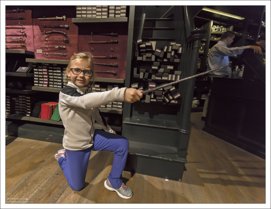 Саша выбрала палочку, ой, наоборот - палочка выбрала Сашу :)