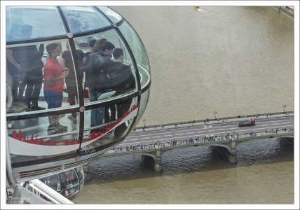 С тех пор, как Лондонский Глаз был построен, его посетило более 76 миллионов человек.