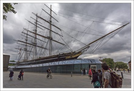 «Ка́тти Сарк» (англ. Cutty Sark) — самый известный и единственный сохранившийся трёхмачтовый композитный парусный клипер XIX века.