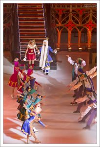 Шоу "Бременские музыканты": выход Короля с Дочерью.