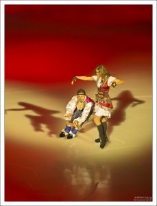 Атаманша подчинила себе Короля.