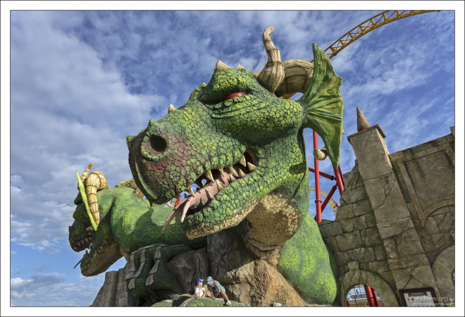 Змей Горыныч, прозванный в народе "Ж/д рептилоид".