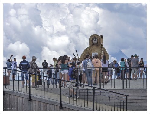 Кафе «Высота 2320» с открытой террасой.