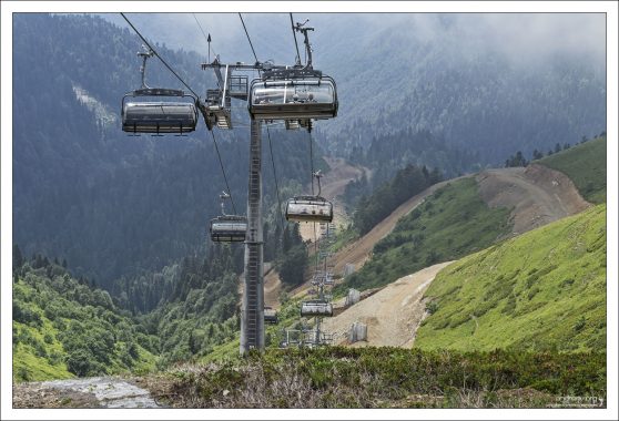 Кресельный подъемник "Заповедный лес".