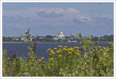 Морской собор со стороны Форта Константина в Кронштадте.