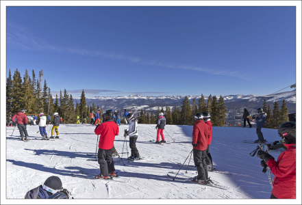 В начале синего спуска Bonanza.