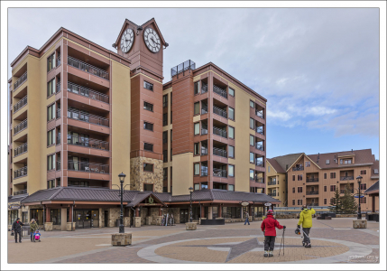 Деревня у подножия горы - Village at Breckenridge.
