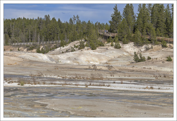 Новая часть мостков через Фарфоровый бассейн.