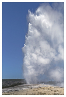 Олд-Фе́йтфул (англ. Old Faithful — «старый служака») —
один из самых знаменитых гейзеров на Земле.