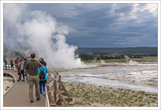 Фонтанная группа гейзеров: Спазматический, Клепсидра (водяные часы), и Студень.