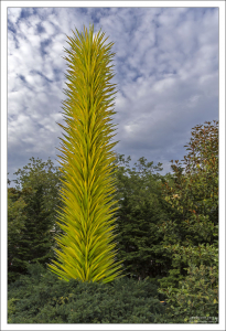 Citron Icicle Tower – Башня из сосулек лимонного цвета.