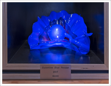 Сувенир из магазина подарков при музее стекла Чихули в Сиэтле.