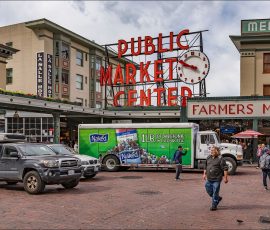 Пайк-плейс-маркет (англ. Pike Place Market) - городской рынок на побережье тихоокеанского залива Эллиот в Сиэтле, штат Вашингтон, США.