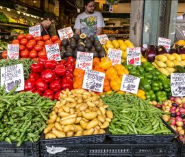 Pike Place Market - один из старейших рынков в континентальной части США. Открыт 17 августа 1907 года.