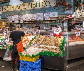 Морепродукты на любой вкус на сиэтловском рынке Pike Place Market.