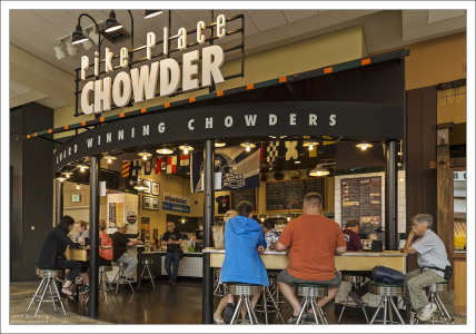 Сеть суповых ресторанов.
Clam chowder - крем-суп из морепродуктов, является традиционным и популярным американским блюдом, известным с XVI века.